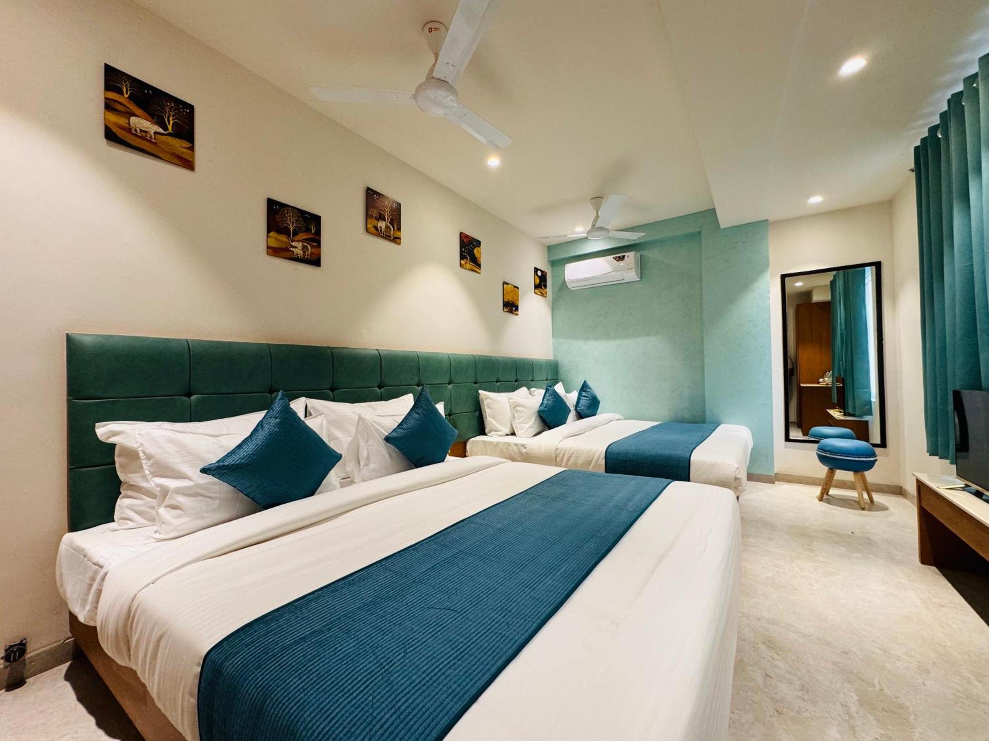 Hotel Rudhav Palace Удджайн Екстер'єр фото